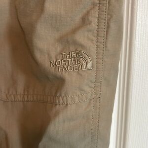 The North Face tan khaki pants size 8 woman’s